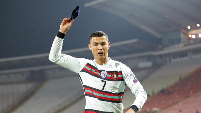 Wasit yang Anulir Gol Cristiano Ronaldo Minta Maaf